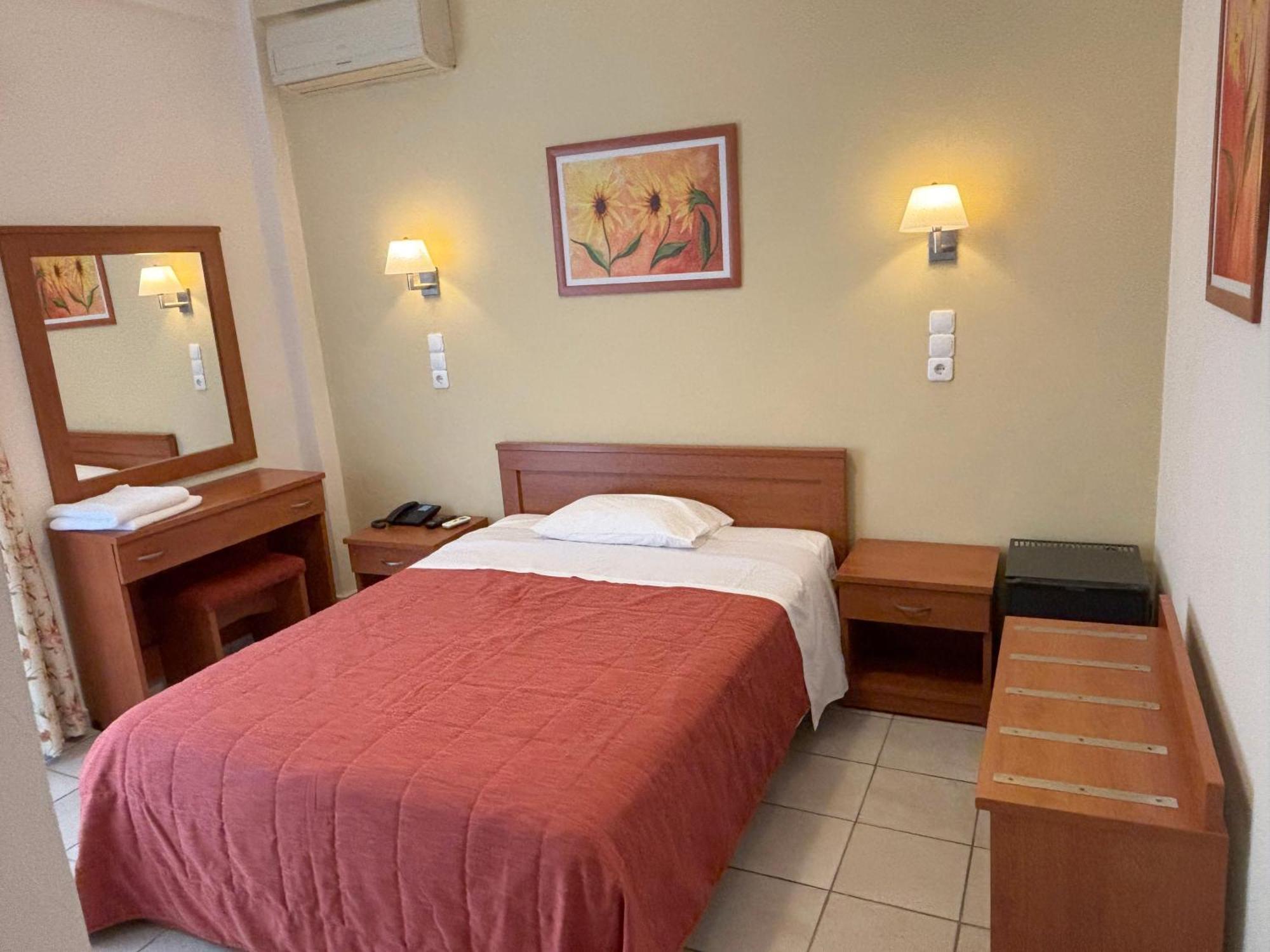 Hotel Kronio Олимпия Экстерьер фото
